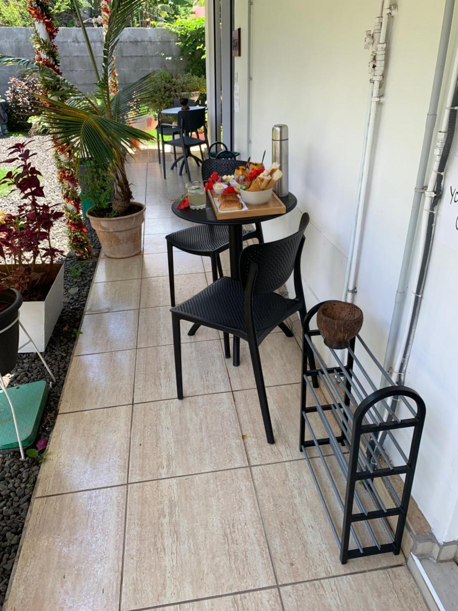 A Tomo Mai Homestay, Close To Airport, Private Bathroom Free Parking And Wifi With High Connection And Breakfast Optional Faaa Exterior foto